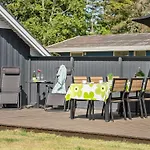 Herbert - 1km From The Sea By Interhome *