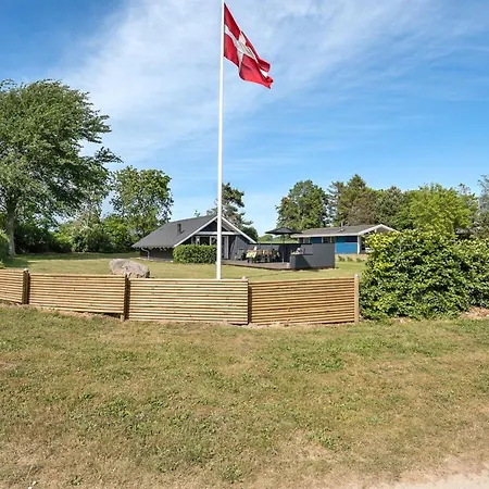 Herbert - 1km From The Sea By Interhome